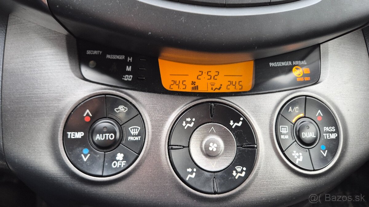 Toyota RAV4 2.2l D-4D 150 Lux - 11