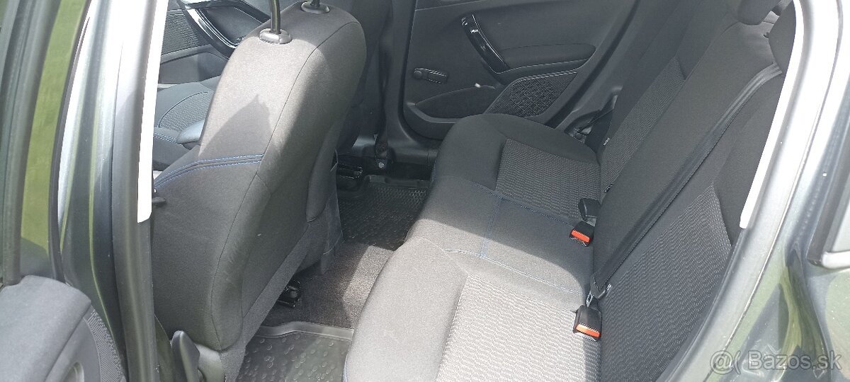 Peugeot 208 ACTIVE 1.2 PureTech - 11