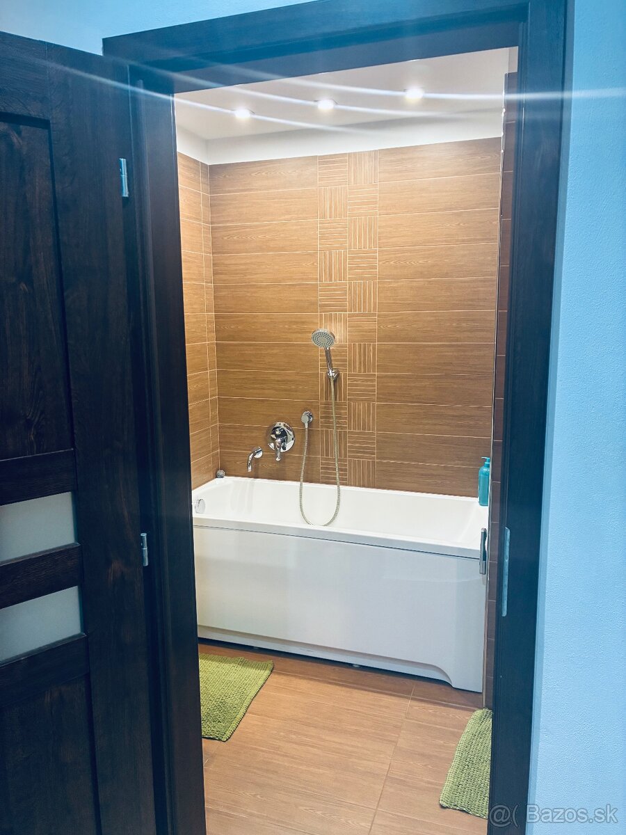 Predám 3 izbový byt Edelenyska ulica Rožňava - 11