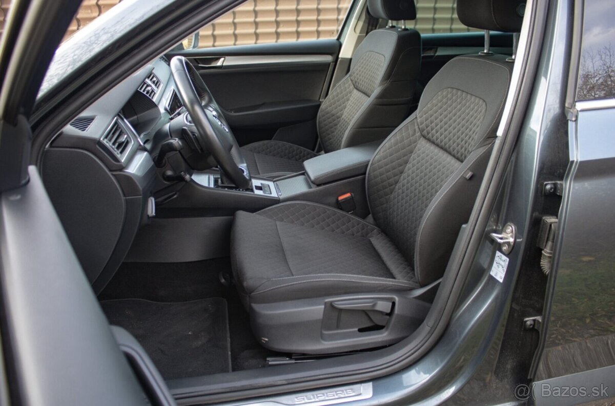 Škoda Superb Combi 2.0 TDI DSG - 11