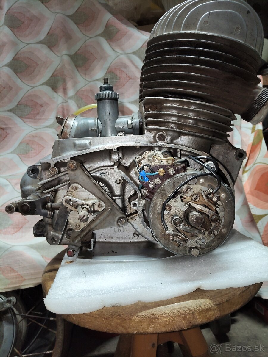 Jawa 350 typ 354 motor - 11
