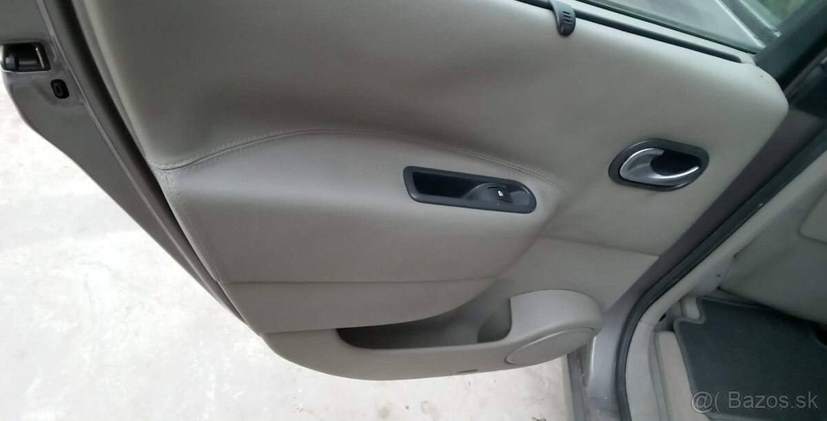 Renault Megane Scenic II 1,5Dci - 11