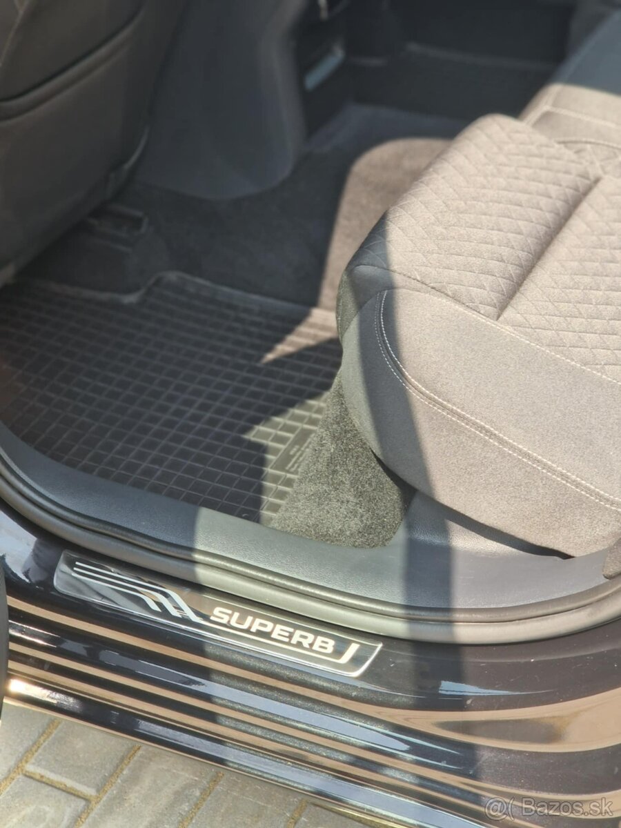 Škoda Superb 2.0L DSG - 11