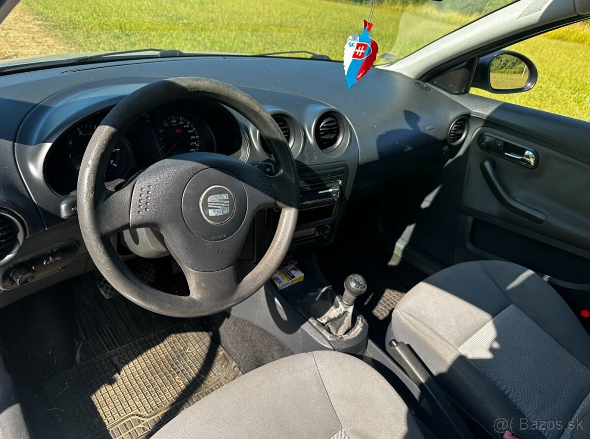Seat Ibiza 1.2 benzín - 11