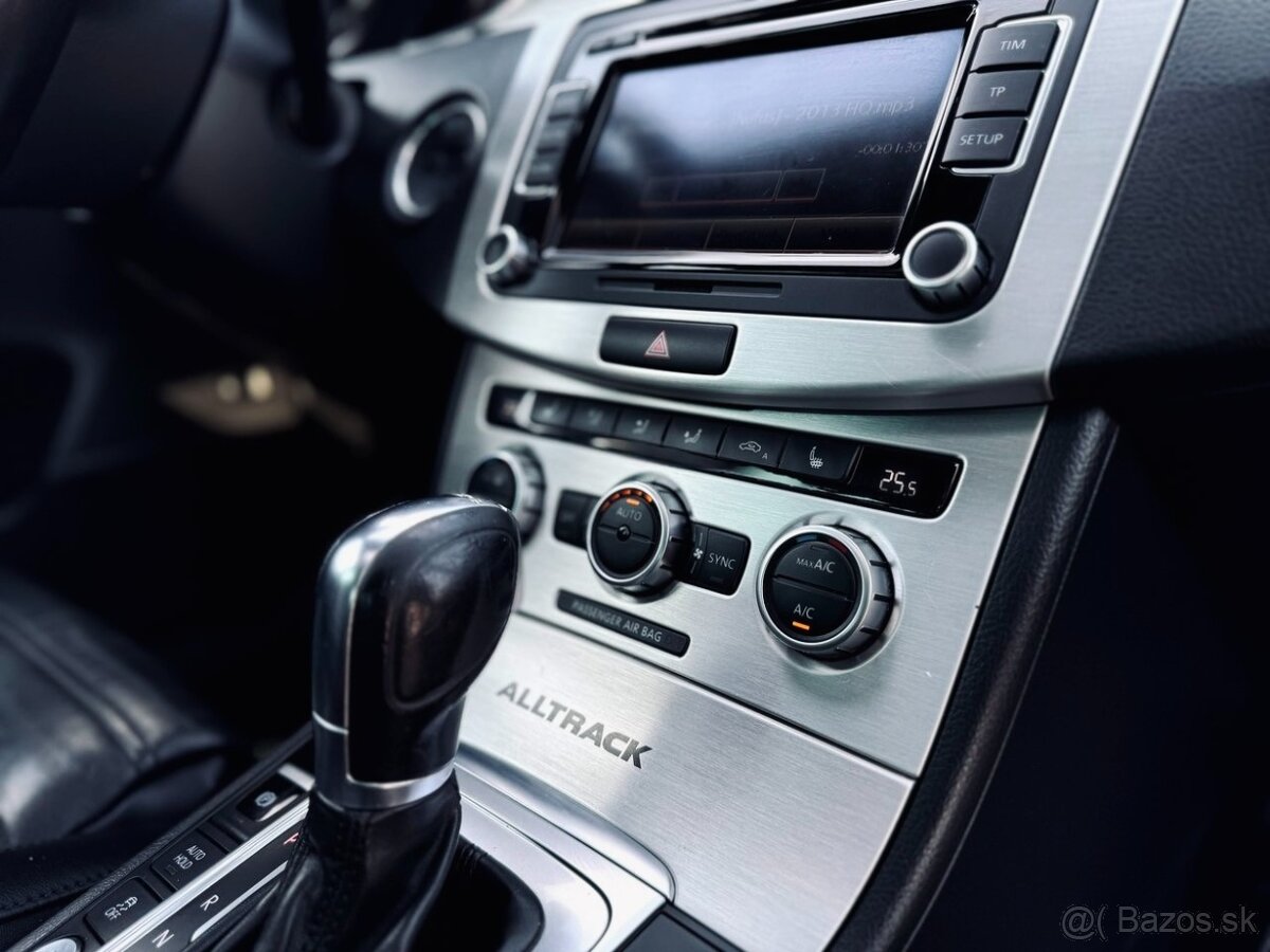 Volkswagen Passat Alltrack - 11