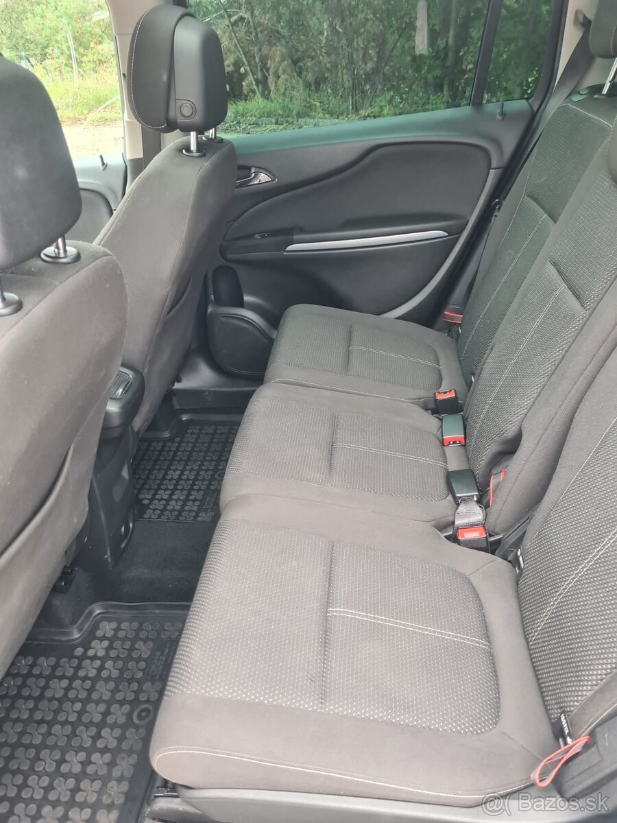 Opel Zafira 1,6cdti 100kw manuál 7miestne rok 2015 - 11