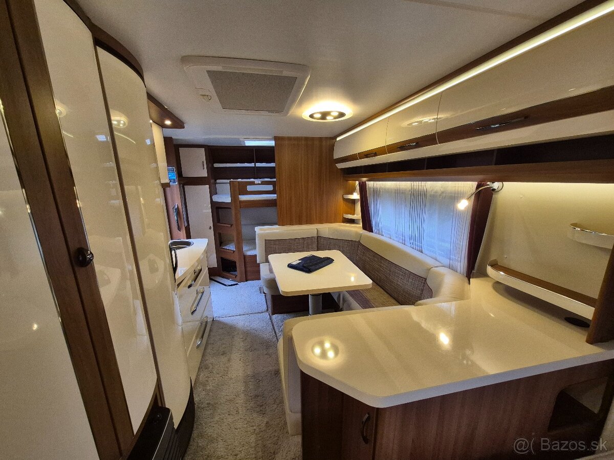 Obytný přívěs Hobby Excellent 560 KMFe - 11