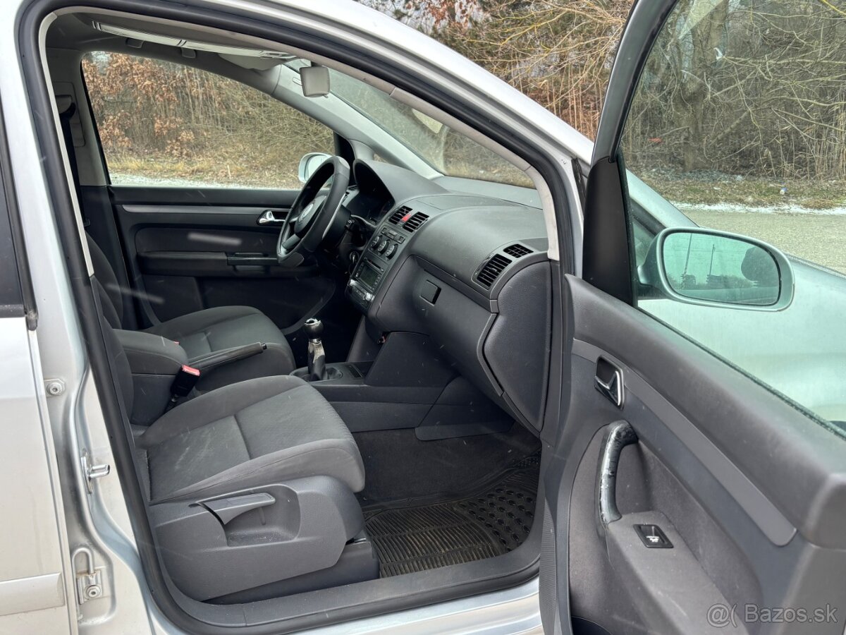 Volkswagen Touran 1.9TDi - 11