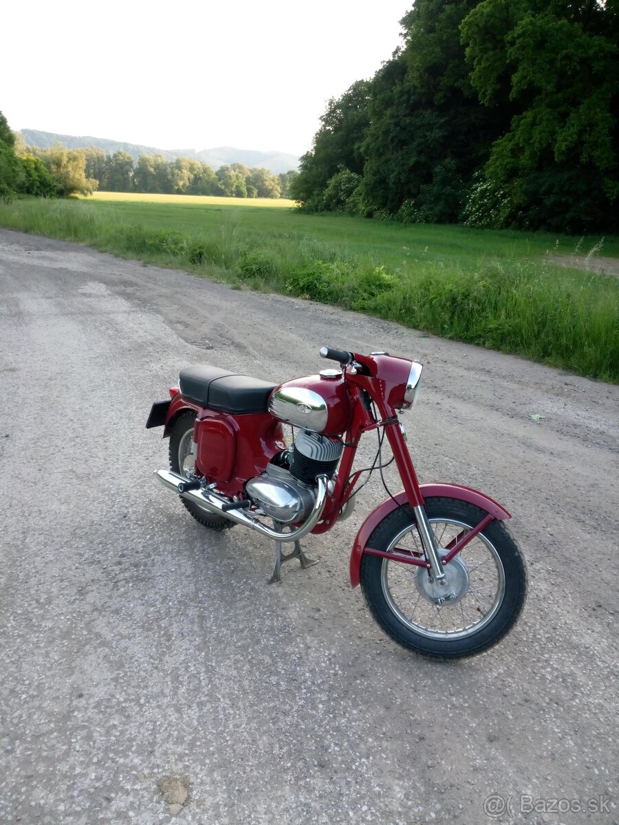 Jawa 250, 559 - 11
