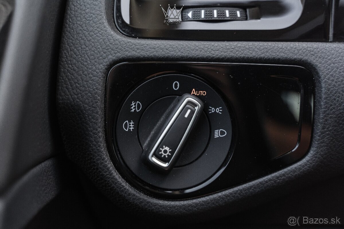 Volkswagen Golf Variant 2.0 TDI Highline ACC DPH - 11