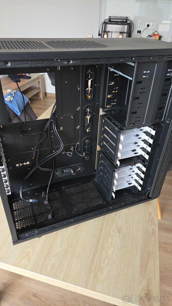 Fractal Design Define XL R2 - 11