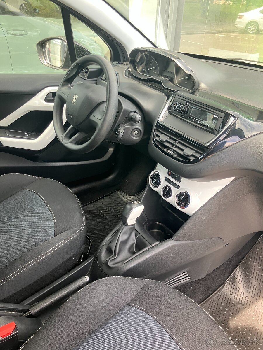 Peugeot 208 1.2i pure tech rok 2019 - 11