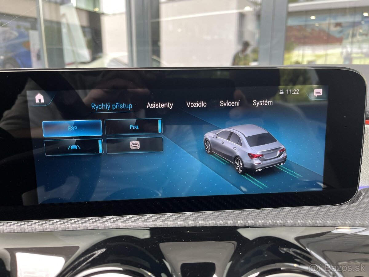 Mercedes-Benz A 180 sedan - 11