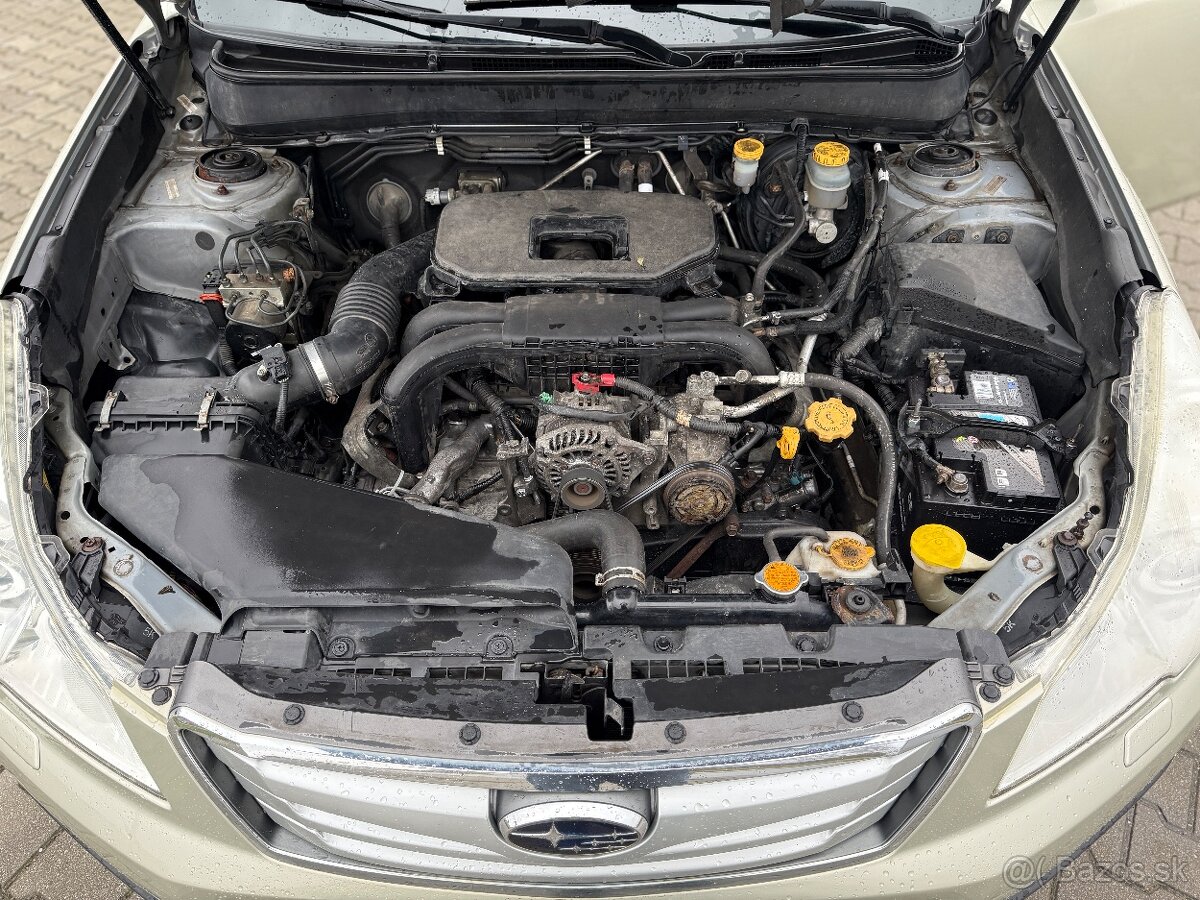 Subaru outback BR benzín 2,5 2010 4x4 - 11