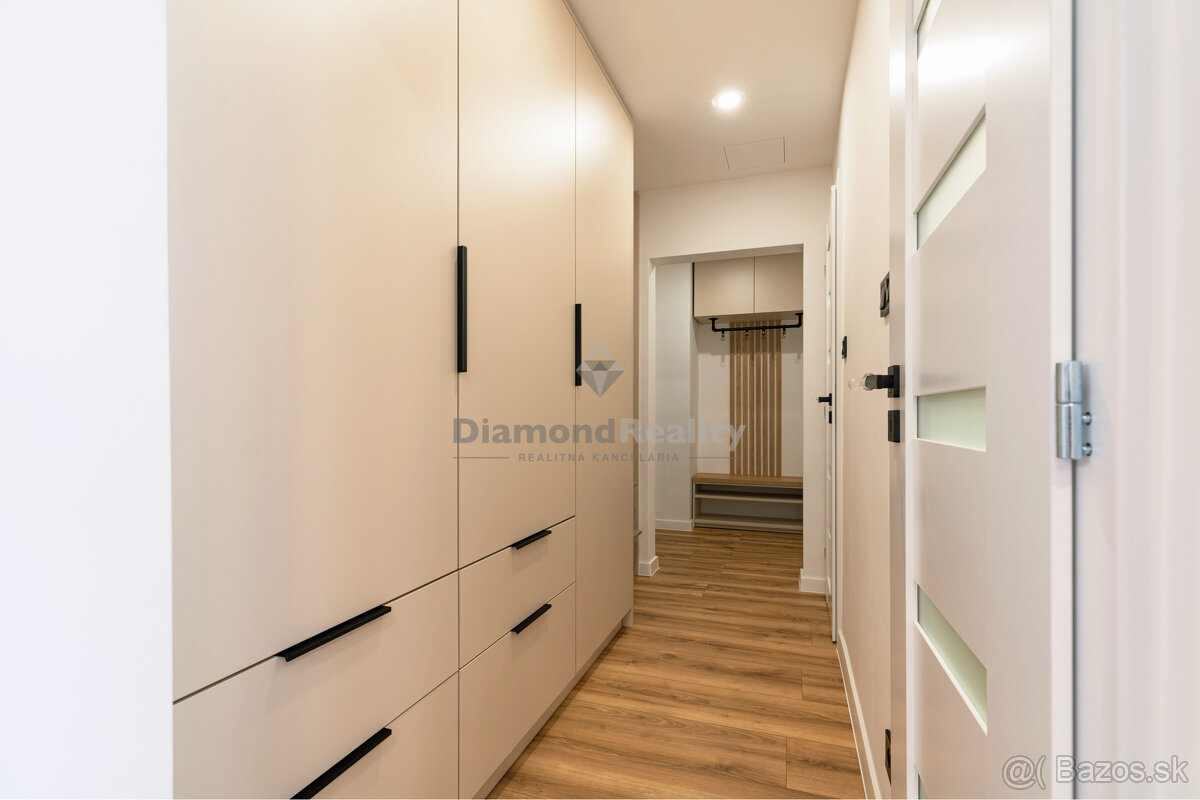 PRENAJATÝ - Na prenájom menší 2 izbový byt na ulici Palkovič - 11