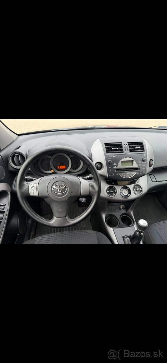 Toyota Rav4 2.2 D-CAT - 11