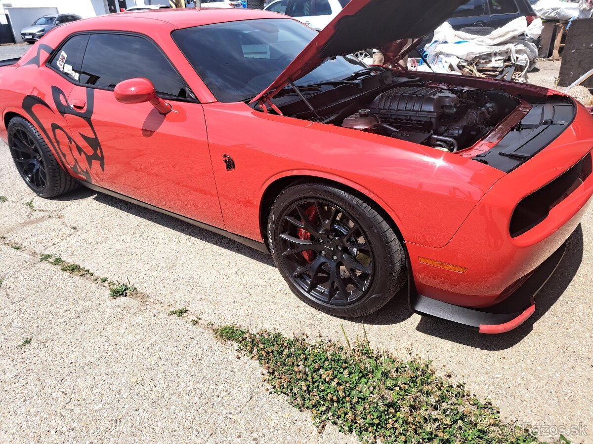 Predam dodge challenger 6.2 hellcat - 11