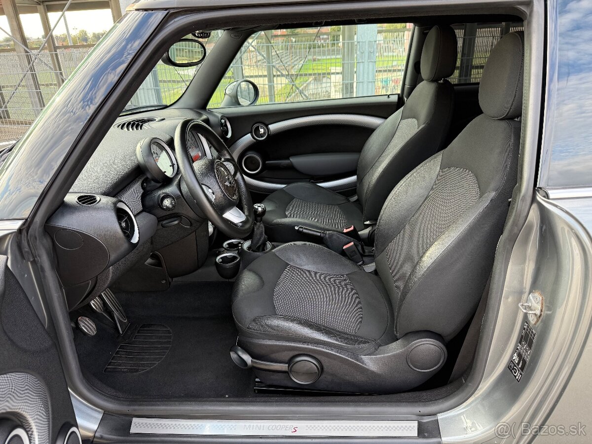 Mini Cooper S R56 - 11