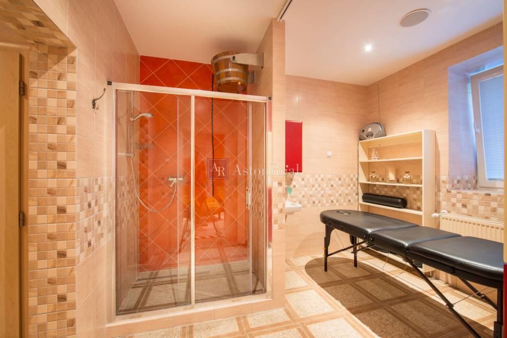 EXKLUZÍVNE - PREDAJ - HOTEL Liptovský Ján, 25 izieb, 7334 m2 - 11