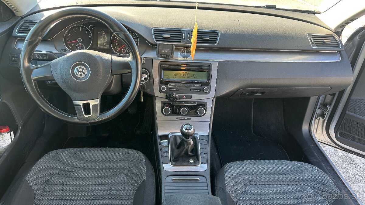 Volkswagen Passat B7 Variant - 11