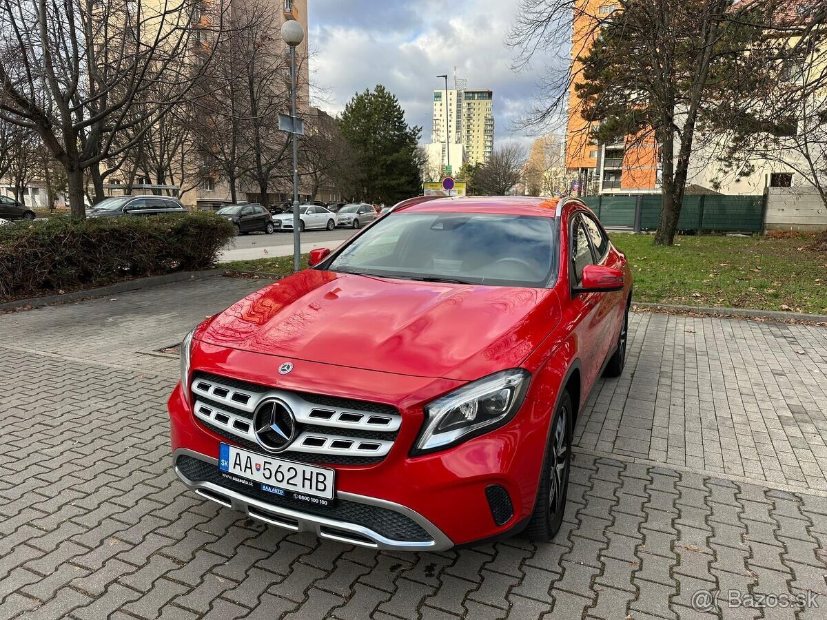 Mercedes Benz GLA 180 d - 11