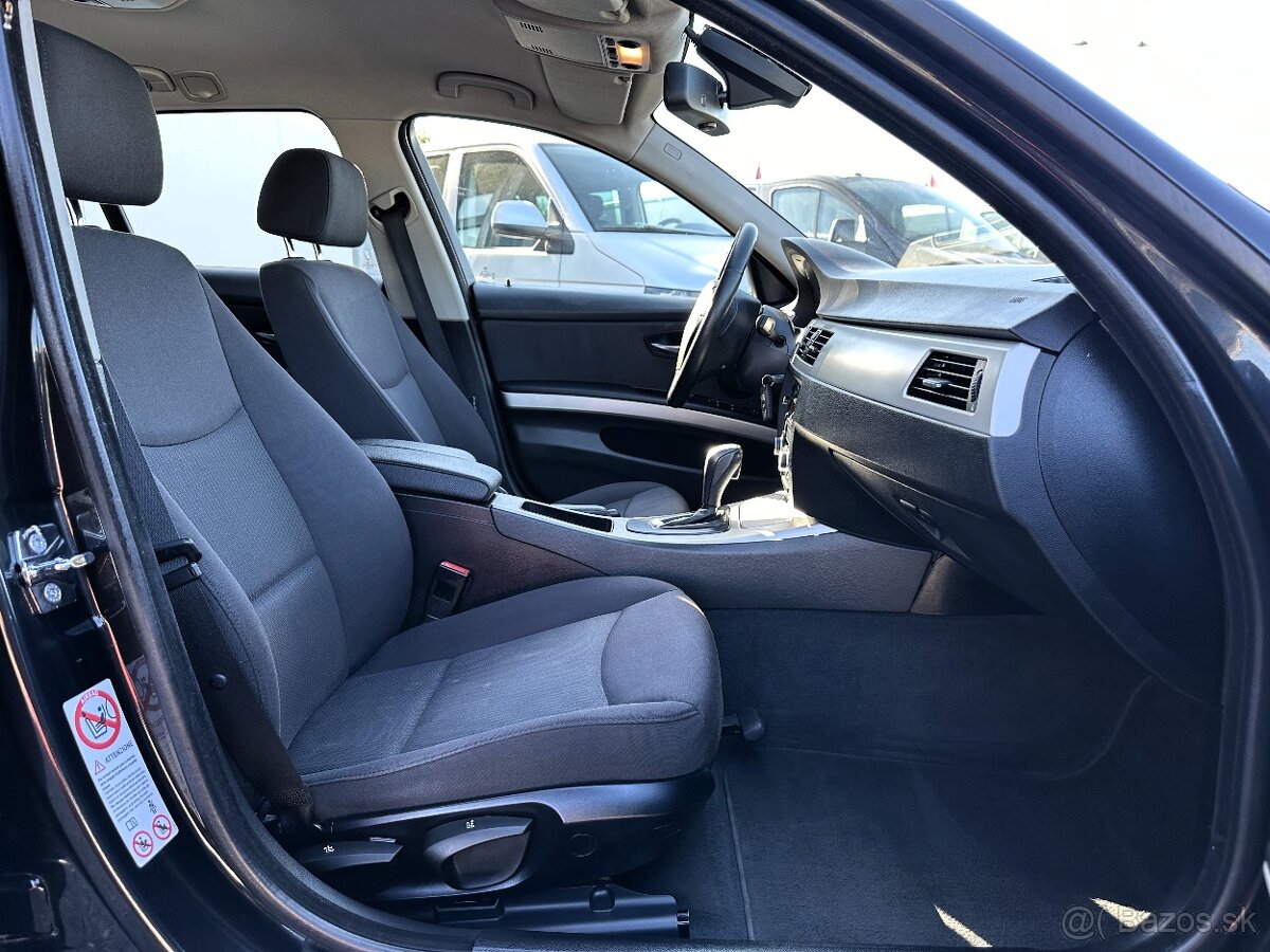 BMW Rad 3 Touring 320d A/T - 11