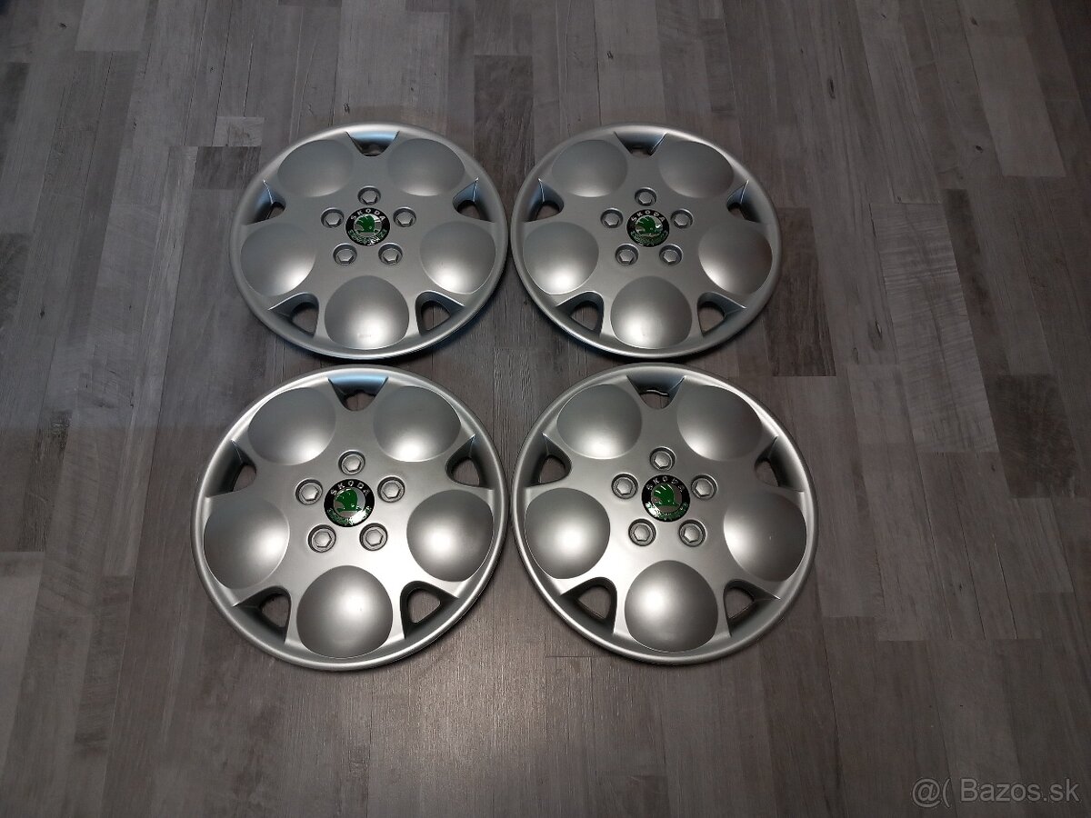 Dobové puklice Bouli, Škoda sada - 11