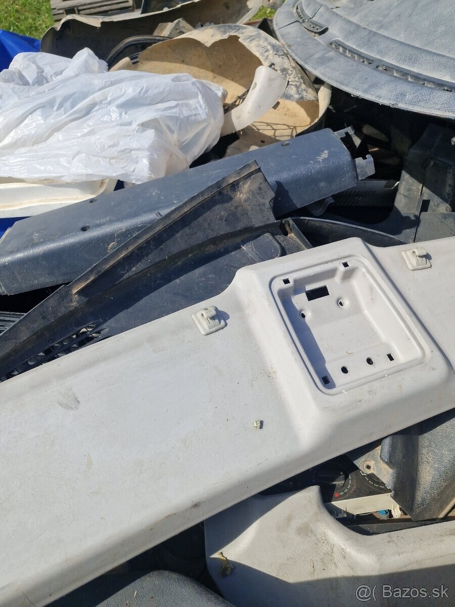 ROZPREDAM-CITROEN BERLINGO 1.9 D r.v.2002 51KW diely - 11