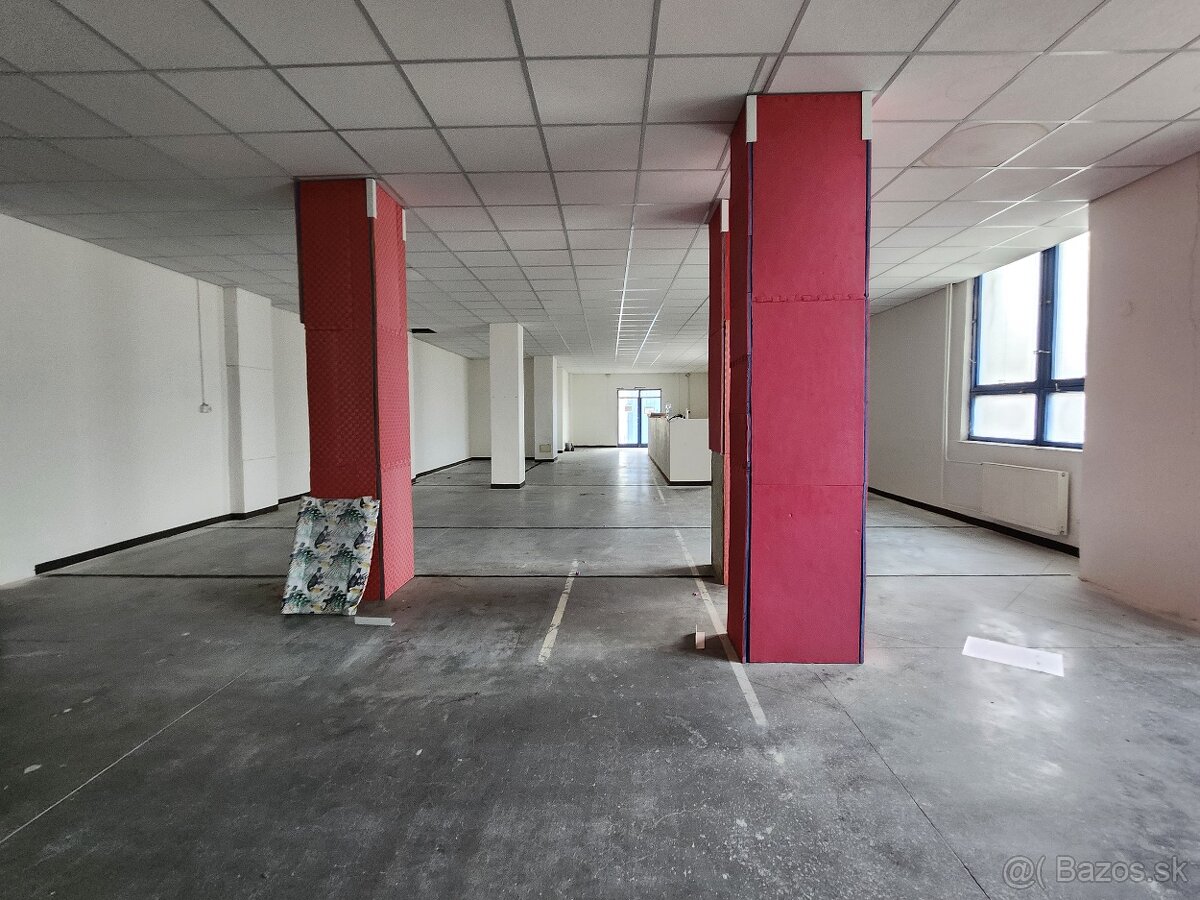 Zaujímavá investičná PRÍLEŽITOSŤ Predaj polyfunkčnej budovy - 11