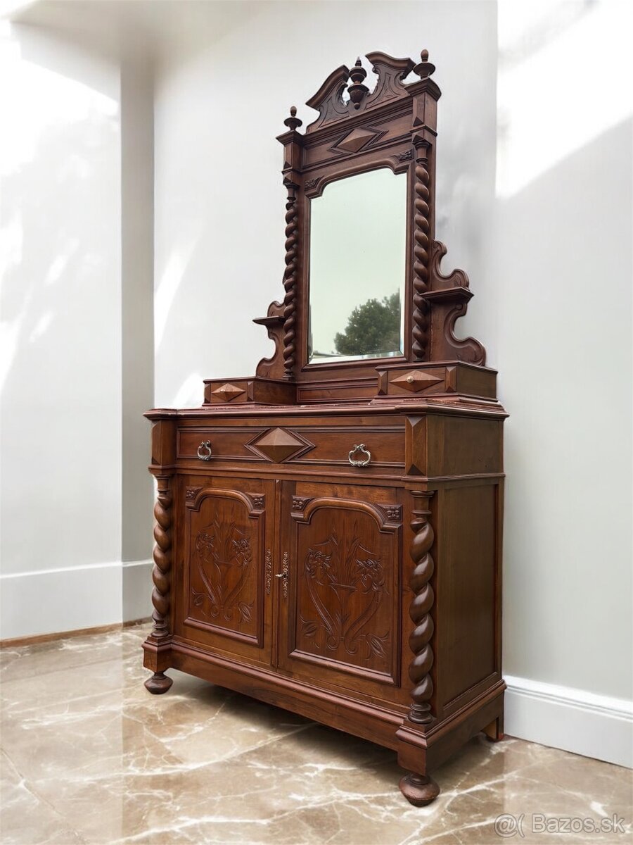 Absolútne nádherná parížska sólo spálňa - 19.storočie - 11