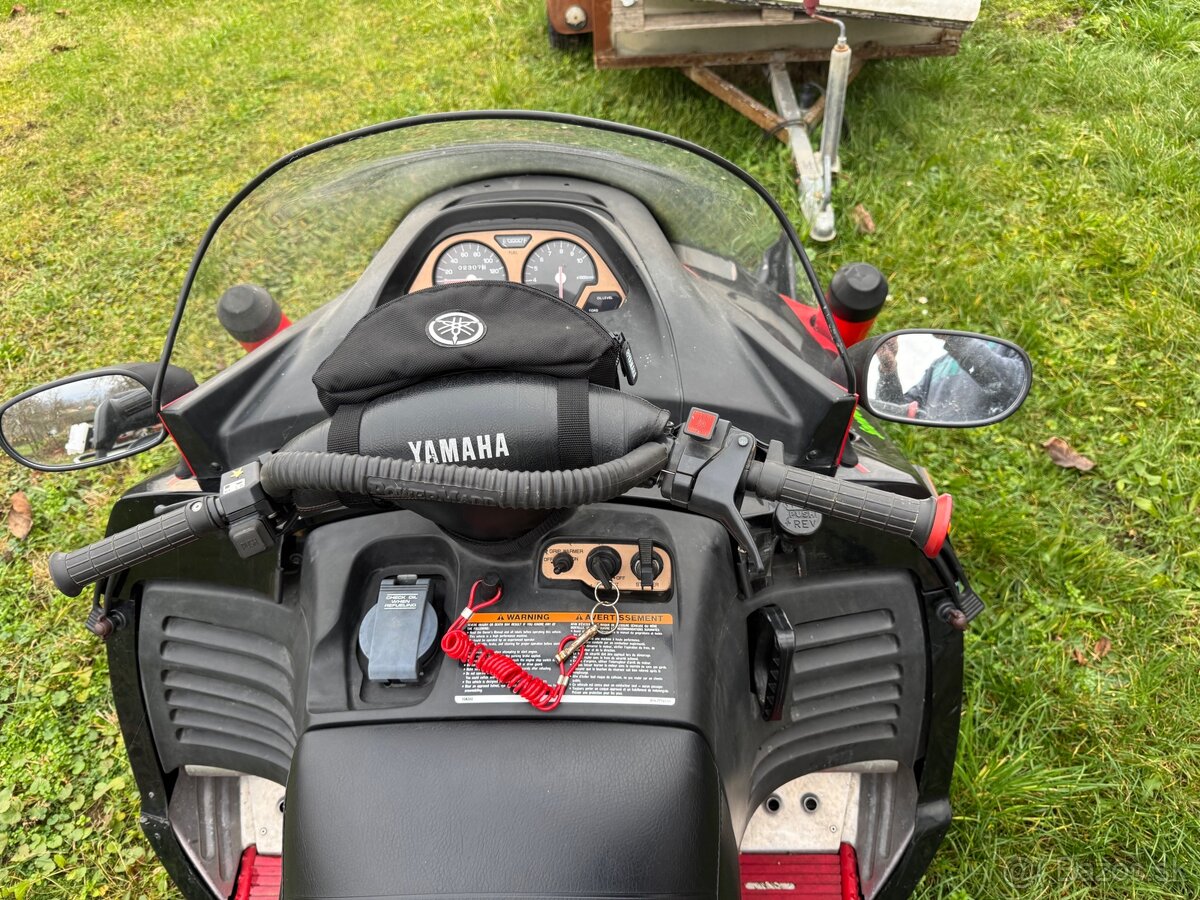 Snežný skúter Yamaha Vmax 600 - 11