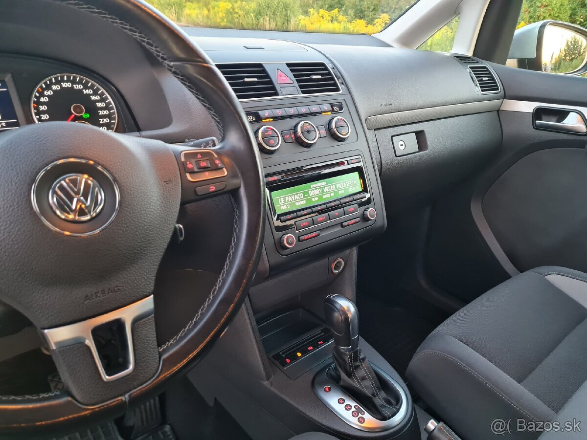 Volkswagen Touran 2.0 TDI DSG Premium Comfortline - 11