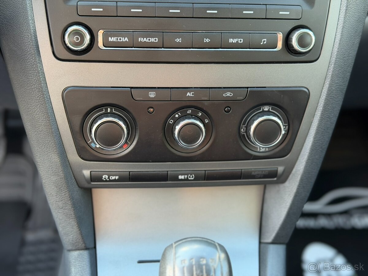 Škoda Octavia Combi 1.2 TSI Ambiente - 11