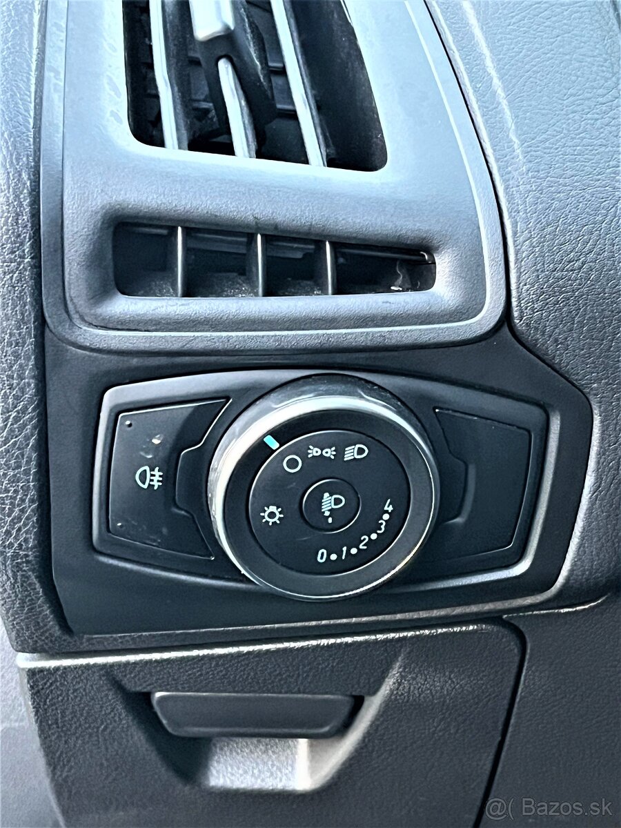 Ford Focus 1.5 TDCi - 11