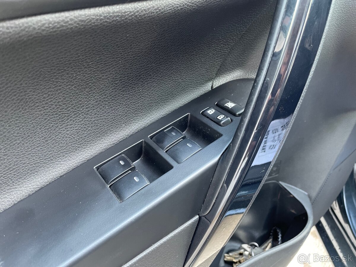 Toyota Auris 2016, 1.6i, automat - 11