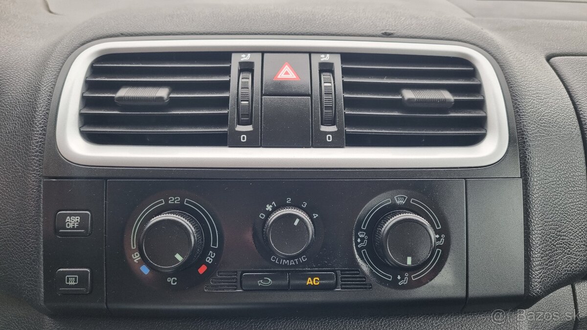 Škoda Fabia 1,6 16V Elegance 77kW - 11