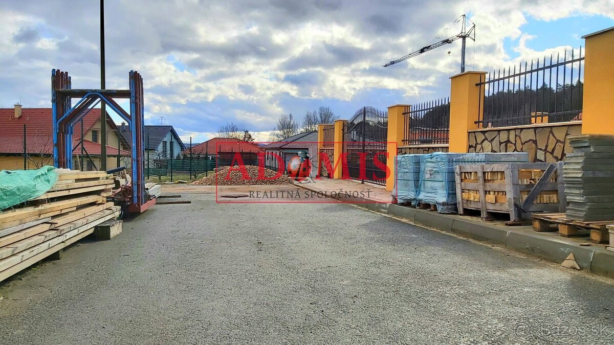 ADOMIS - Exkluzívny STAVEBNÝ POZEMOK, 1200m2 Budimír - Pod - 11