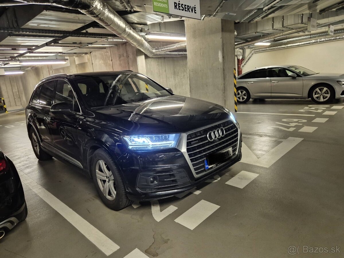 Audi Q7 - 11