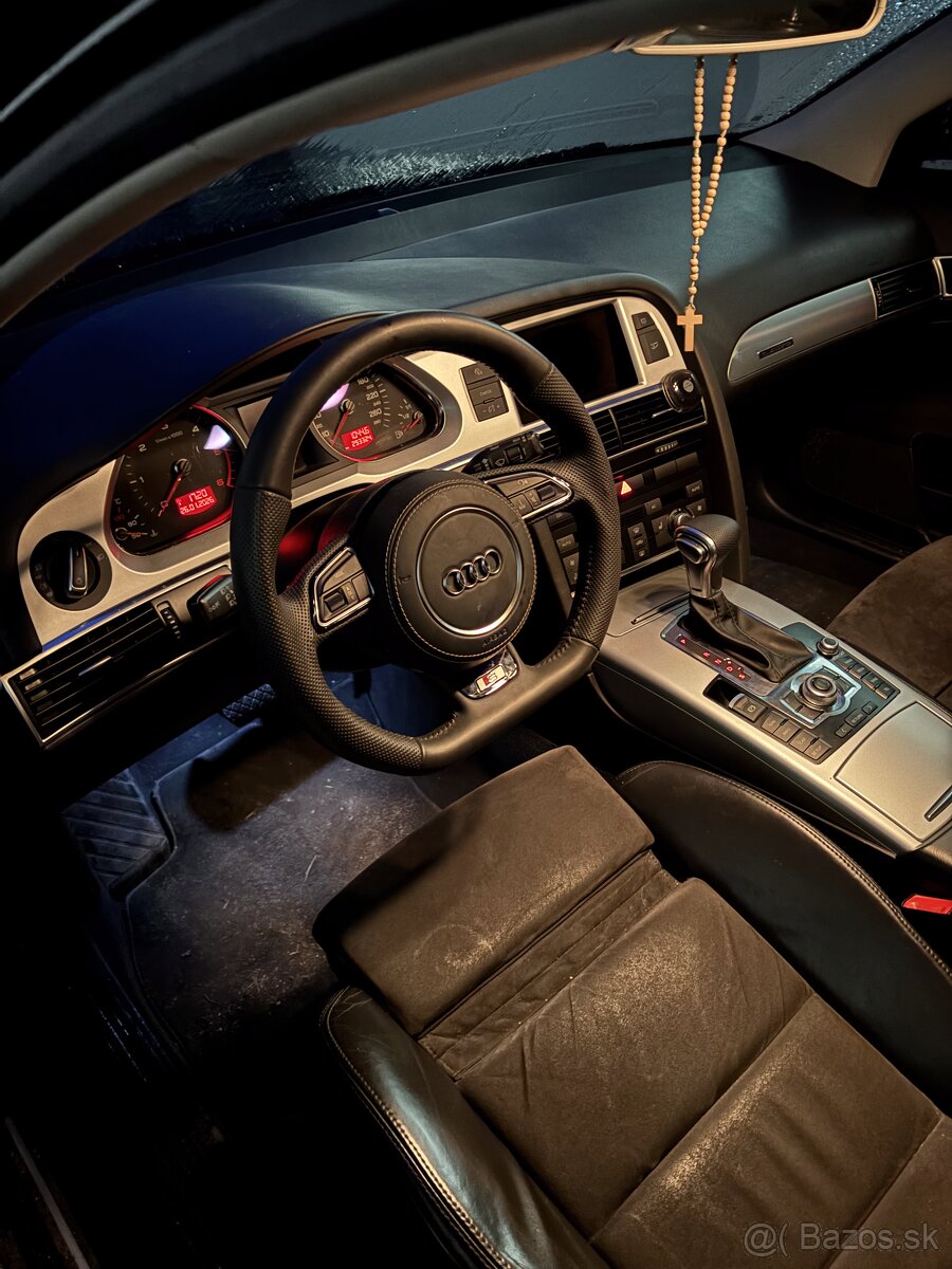 AUDI MULTIFUNKCNY PERFOROVANÝ VOLANT - 11