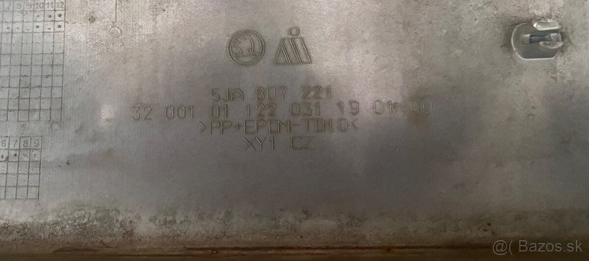 Škoda Rapid predny naraznik - 11