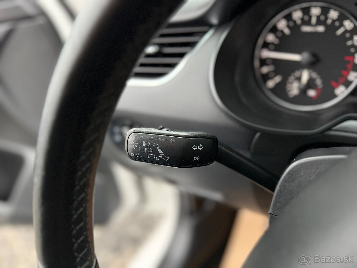 Škoda Octavia Combi 1.6 TDI Elegance - 11