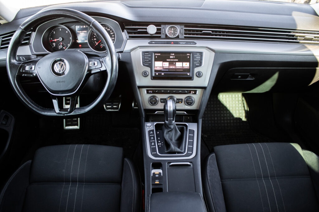 Volkswagen Passat Alltrack 2.0 TDI SCR 4Motion DSG, (2017) - 11