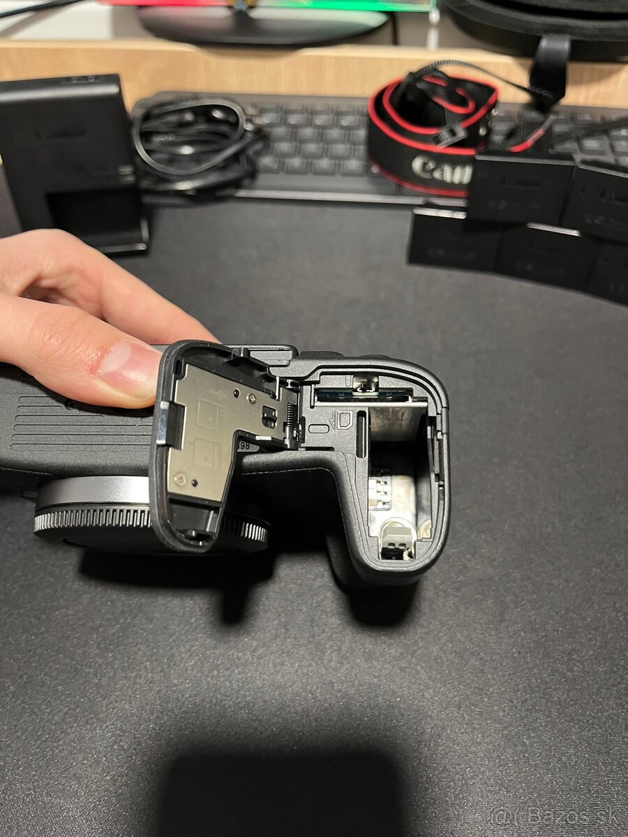 Canon EOS RP + 5x batéria LP-E17 - 11