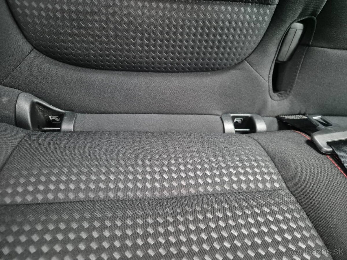 Ford Kuga 2.5 Duratec PHEV 225k ST-Line CVT - 11