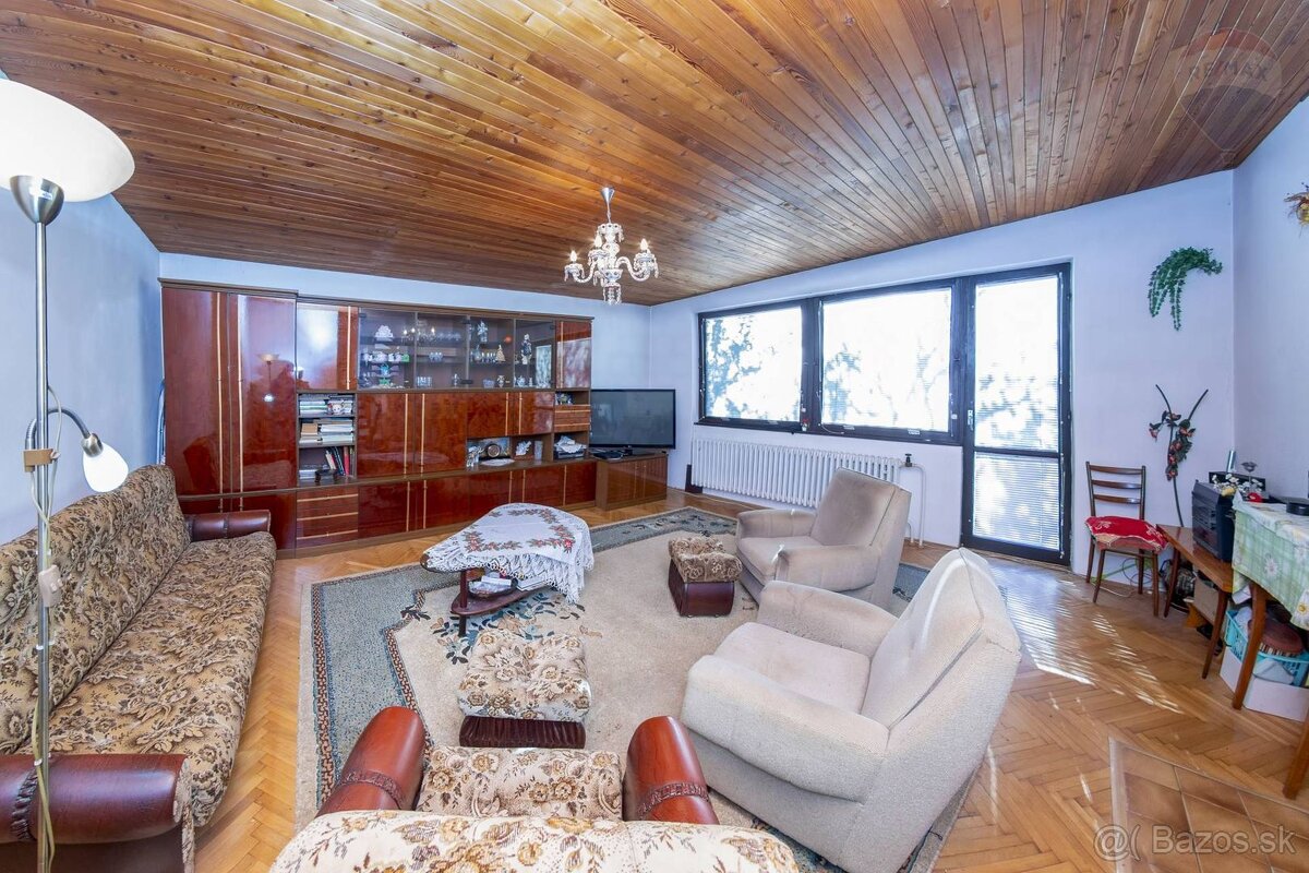 PREDAJ: Veľký rodinný dom na výnimočnom mieste 218m2, Banská - 11
