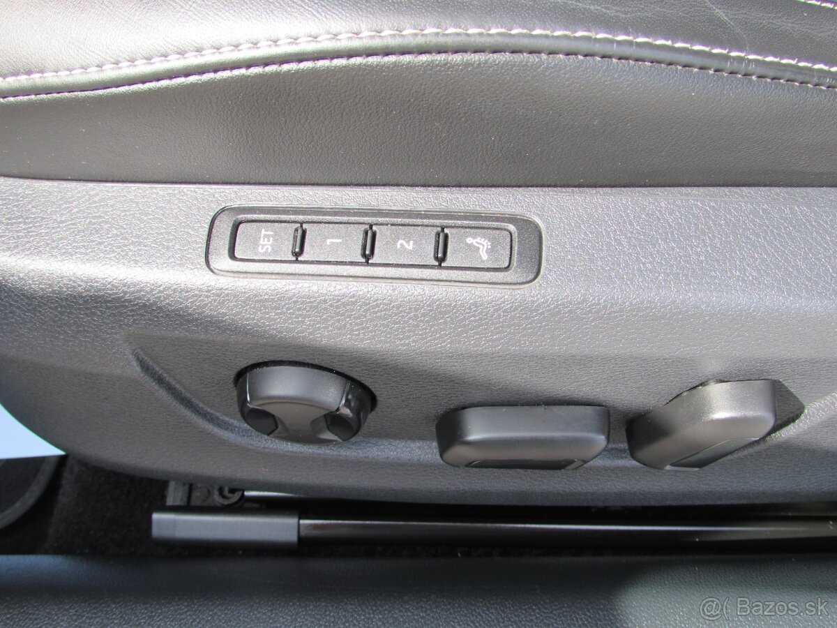 Škoda Superb Combi 1.4 TSI, 160 kW - Laurin & Klement - BENZ - 11