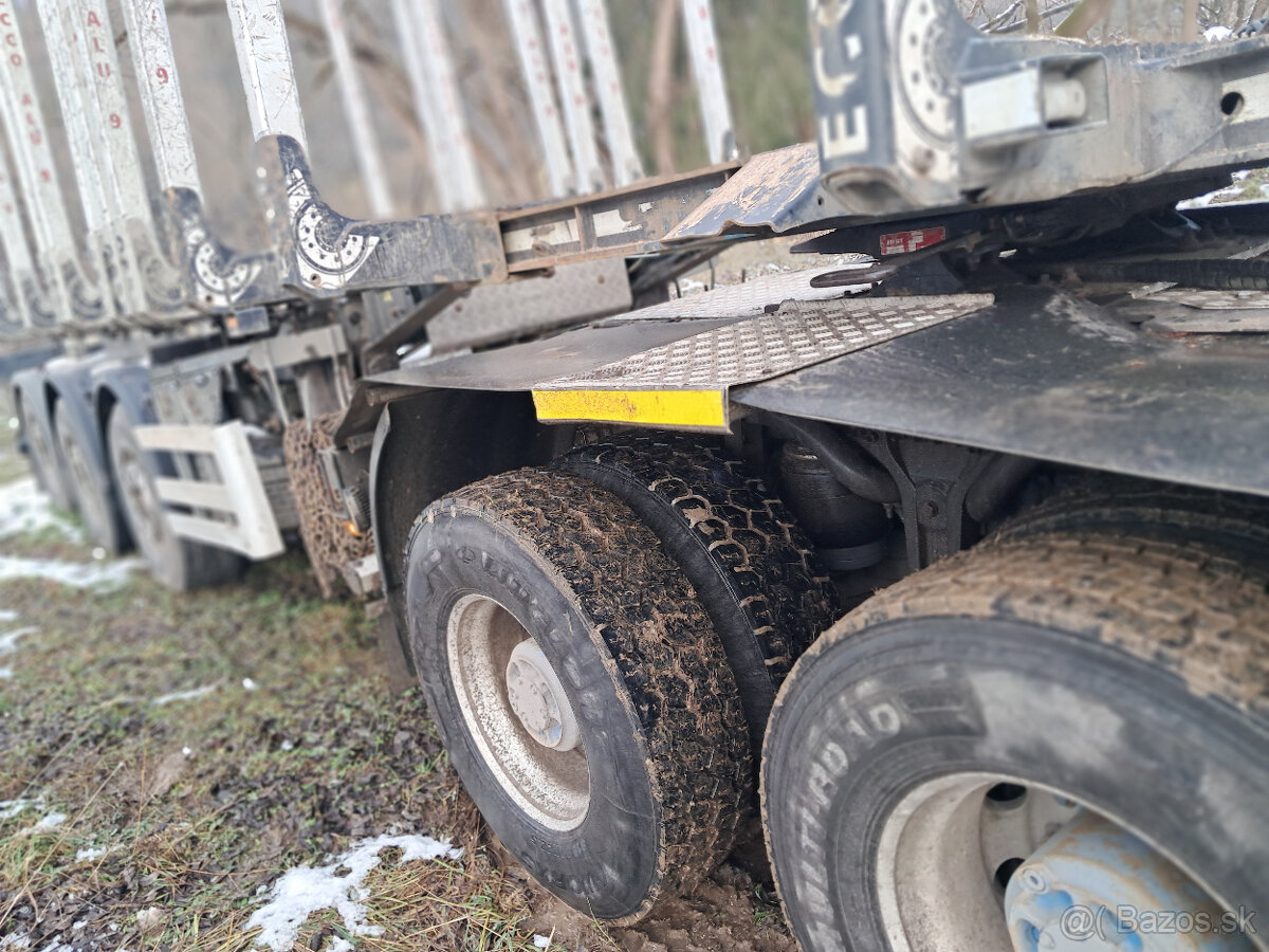 Volvo FMX 6x6, Lesovoz - 11
