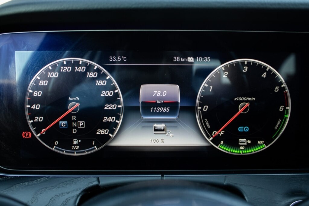 Mercedes Benz E 300 de T Avantgarde (2020) - 11