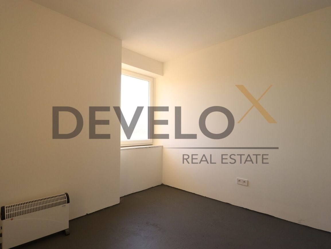 Zrekonštruovaný rodinný dom s potenciálom v obci Osuské - 11