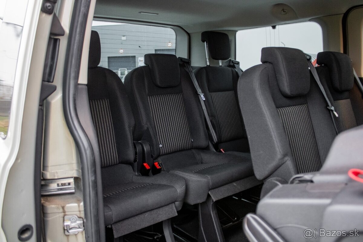Ford Turneo Custom - 11